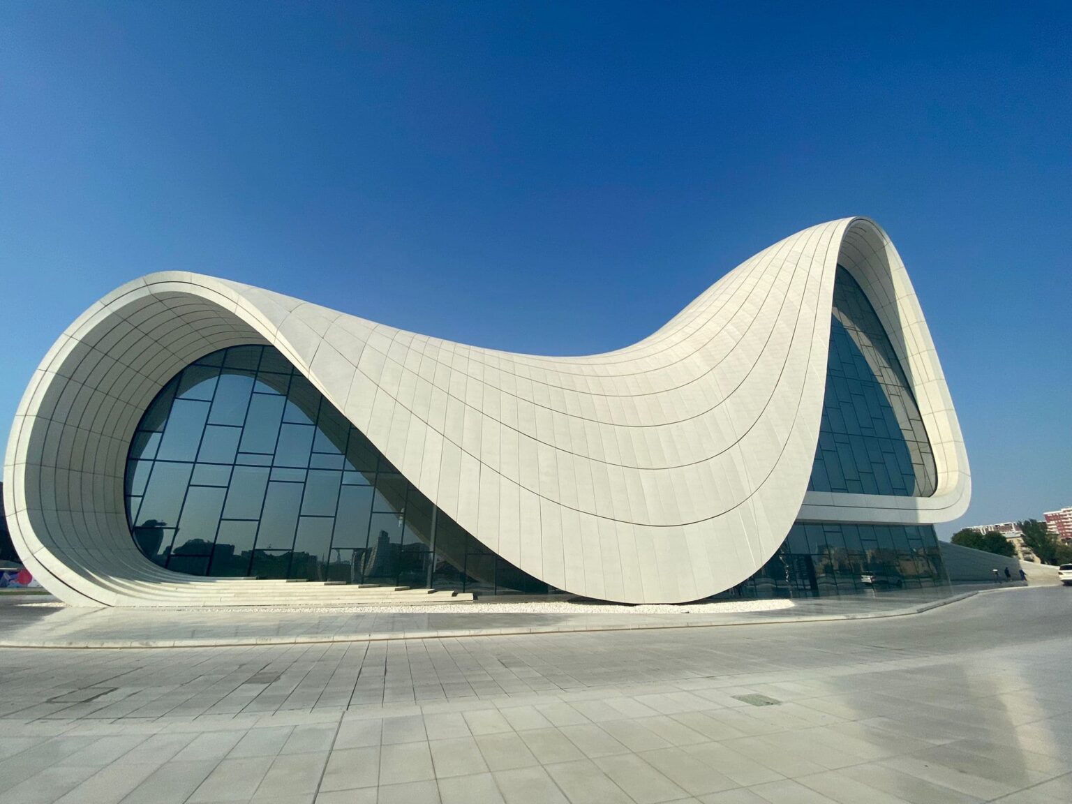 Bir Zaha Hadid Miras Haydar Aliyev K Lt R Merkezi